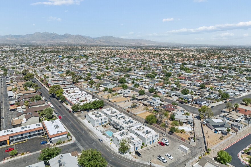 More Photos Of 5800 Bromley Ave, Las Vegas Apartments For Sale