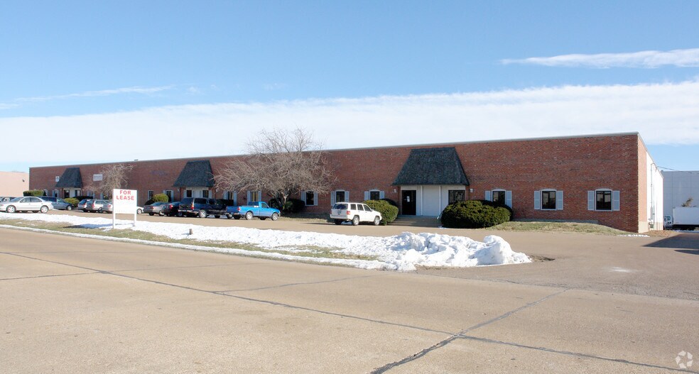 More Photos Of 1730 Fenpark Dr, Fenton Coworking Space