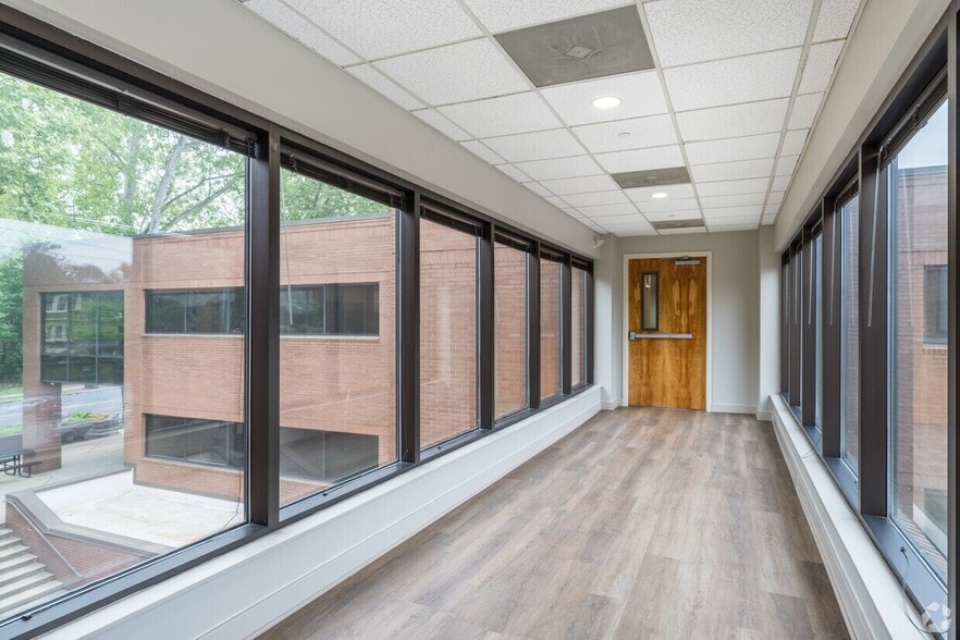 More Photos Of 1235 Penn Ave, Wyomissing Coworking Space