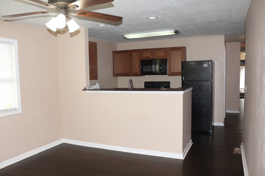 More Photos Of 1708 S Main St, South Jacksonville Apartments For Sale
