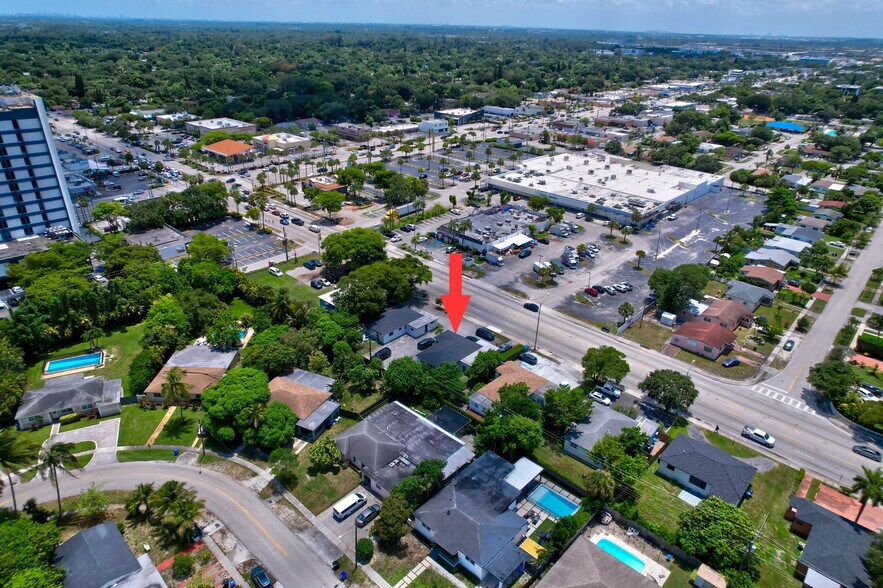 More Photos Of 16811 NE 6th Ave, North Miami Beach Office For Sale