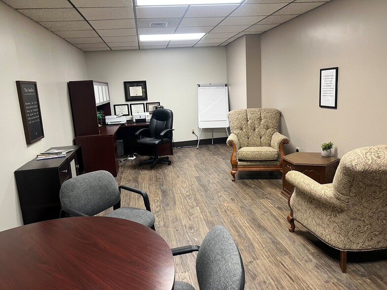 More Photos Of 100 N St Joseph Ave, Evansville Office For Lease