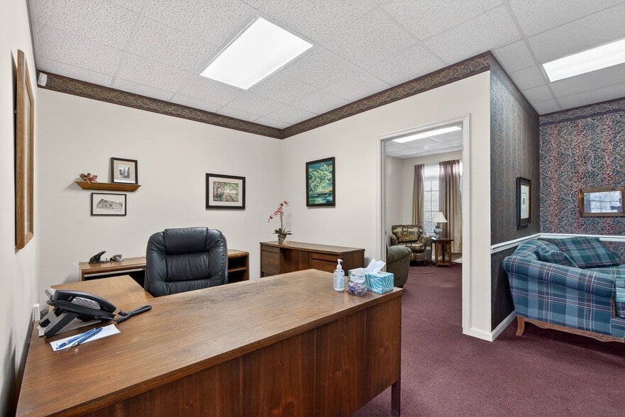 More Photos Of 519 Darby Creek Rd, Lexington Office For Sale