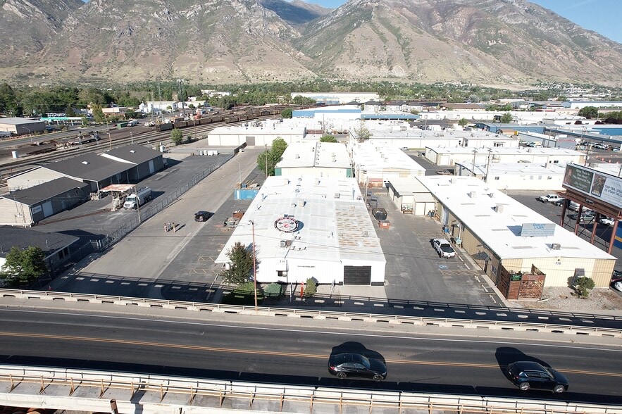 More Photos Of 709-711 S University Ave, Provo Service For Lease