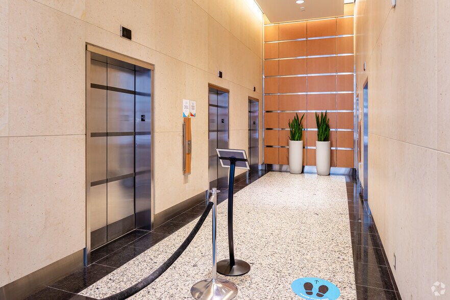 More Photos Of 45 O'Connor St, Ottawa Office For Lease