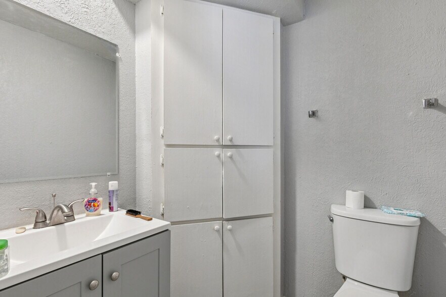 More Photos Of 500 Haley St, Irving Apartments For Sale