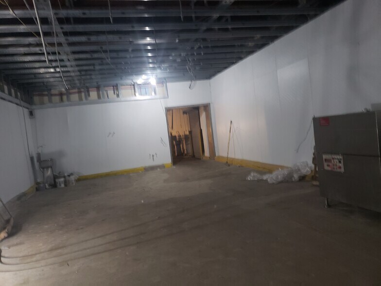 Primary Photo Of 260 Secaucus Rd, Secaucus Food Processing For Lease