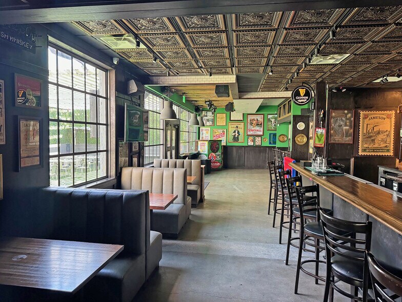More Photos Of 908-910 Currie St, Fort Worth Restaurant For Lease