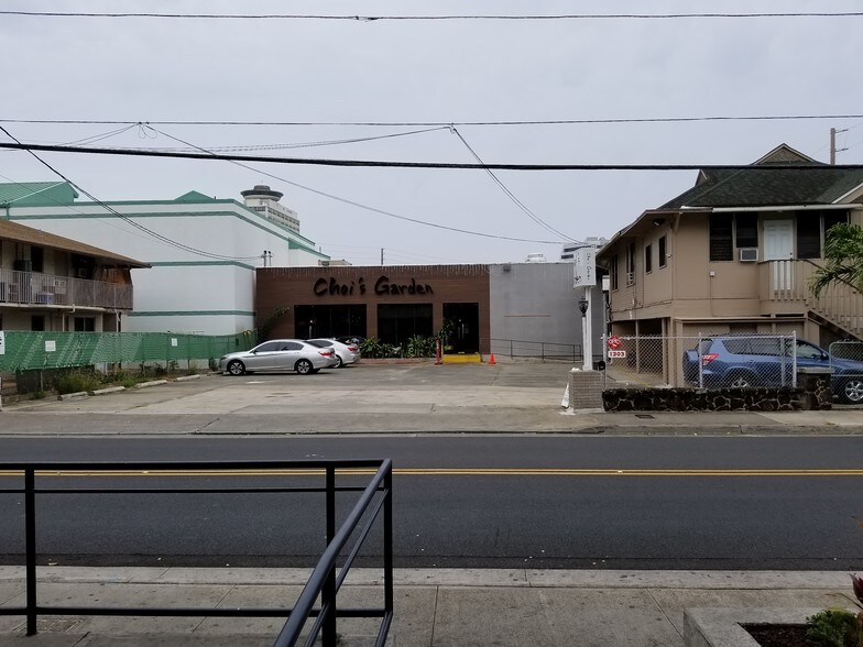 More Photos Of 1303 Rycroft St, Honolulu Restaurant For Sale