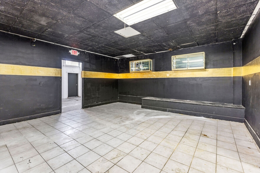 More Photos Of 4539 Montgomery Rd, Cincinnati Storefront Retail Residential For Lease