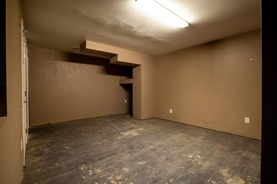 More Photos Of 3567 Recycle Rd, Rancho Cordova Warehouse For Lease