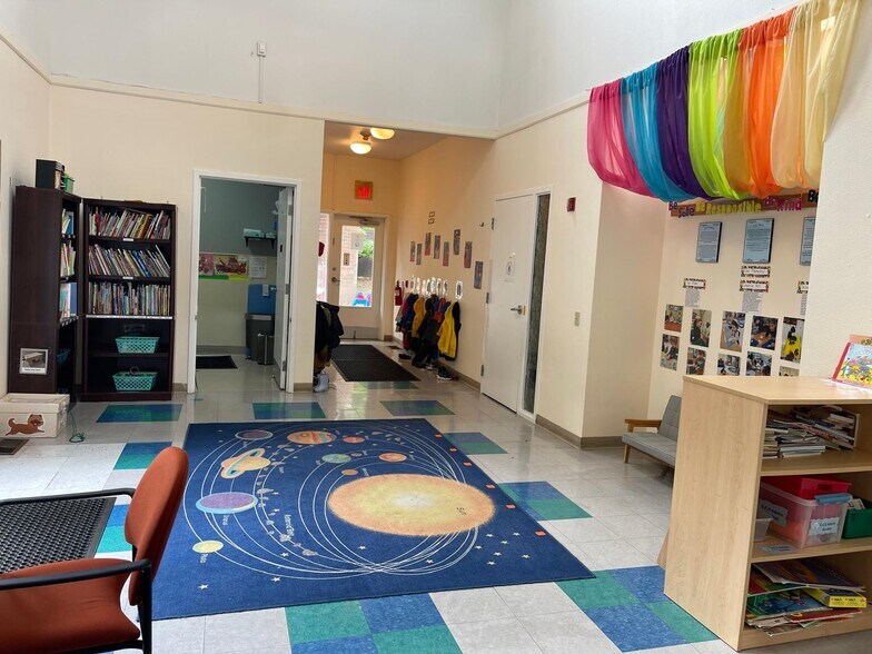 More Photos Of 2 Touchstone, Lake Oswego Schools For Lease