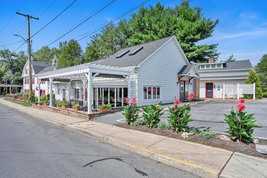 More Photos Of 301 W Main St, Ephrata Hospitality For Sale