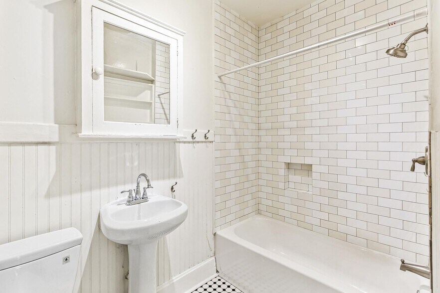 More Photos Of 1400 Detroit St, Denver Apartments For Sale
