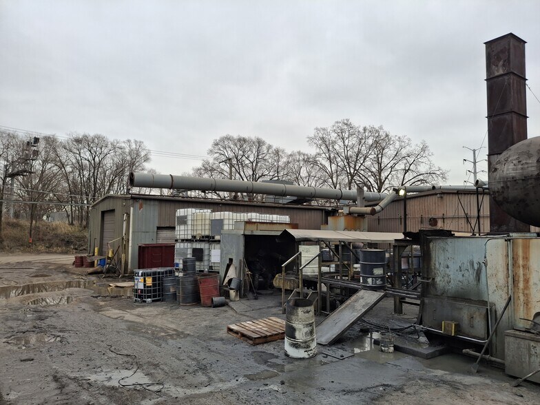 More Photos Of 610 W 81st St, Chicago Warehouse For Lease