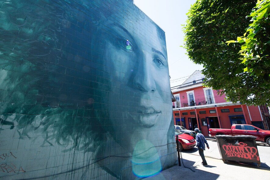 More Photos Of 519 Frenchmen St, New Orleans Hotel For Sale