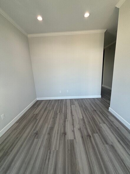 More Photos Of 1630 W Prosper Trl, Prosper Unknown For Lease