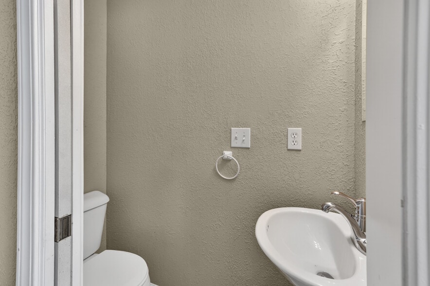 More Photos Of 9295 Cedar Creek Ct, Swartz Creek Apartments For Sale