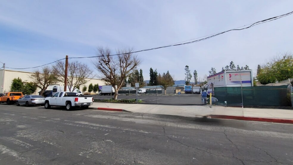 More Photos Of 10708 Vanowen St, North Hollywood Warehouse For Sale