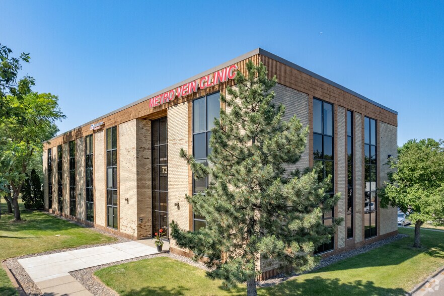 More Photos Of 7362 NE University Ave W, Minneapolis Unknown For Lease
