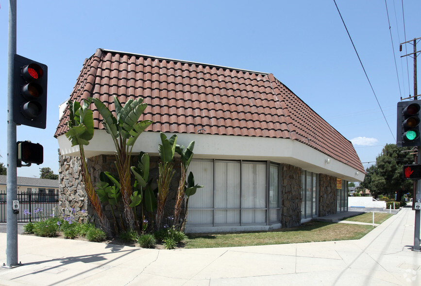 Primary Photo Of 5207 Peck Rd, El Monte Freestanding For Sale