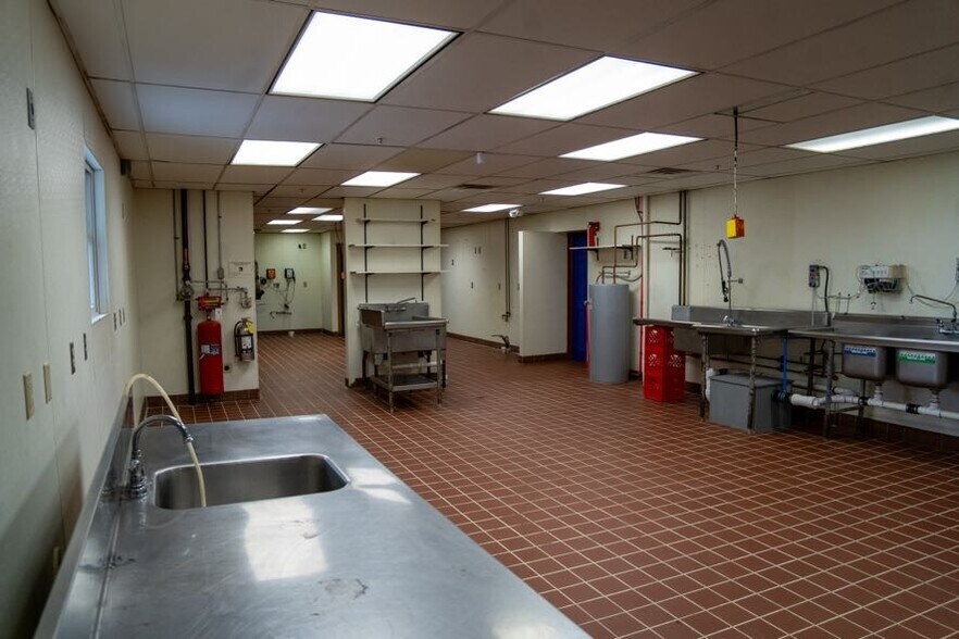 More Photos Of 7056 Standpipe Rd, Perry General Retail For Sale