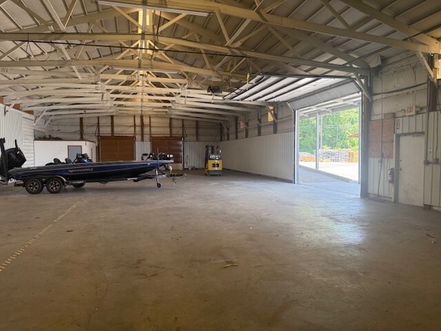More Photos Of 500 N Congress Ave, Evansville Warehouse For Sale