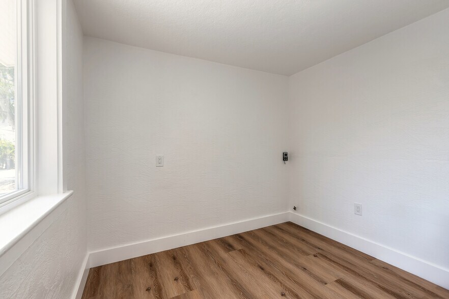 More Photos Of 306 Washington St, New Smyrna Beach Medical For Sale