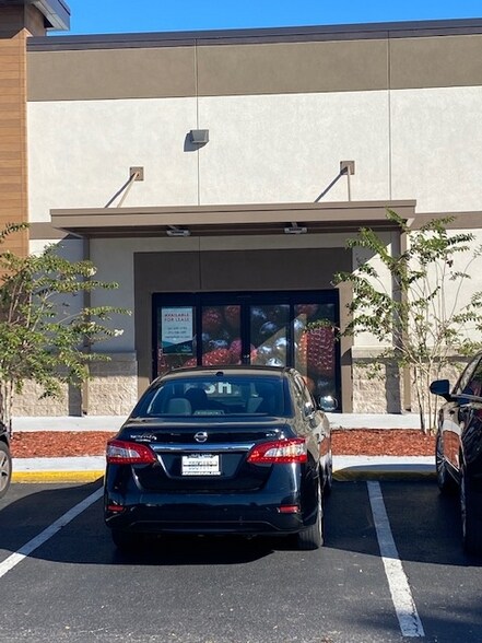 More Photos Of 2601-2701 S Woodland Blvd, Deland Freestanding For Lease