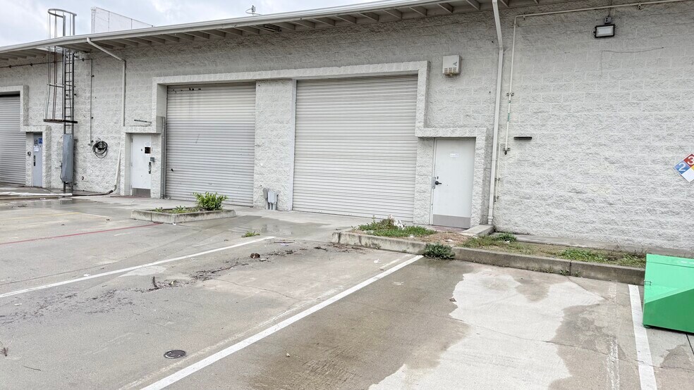 More Photos Of 715-719 S Palm Ave, Alhambra Warehouse For Lease