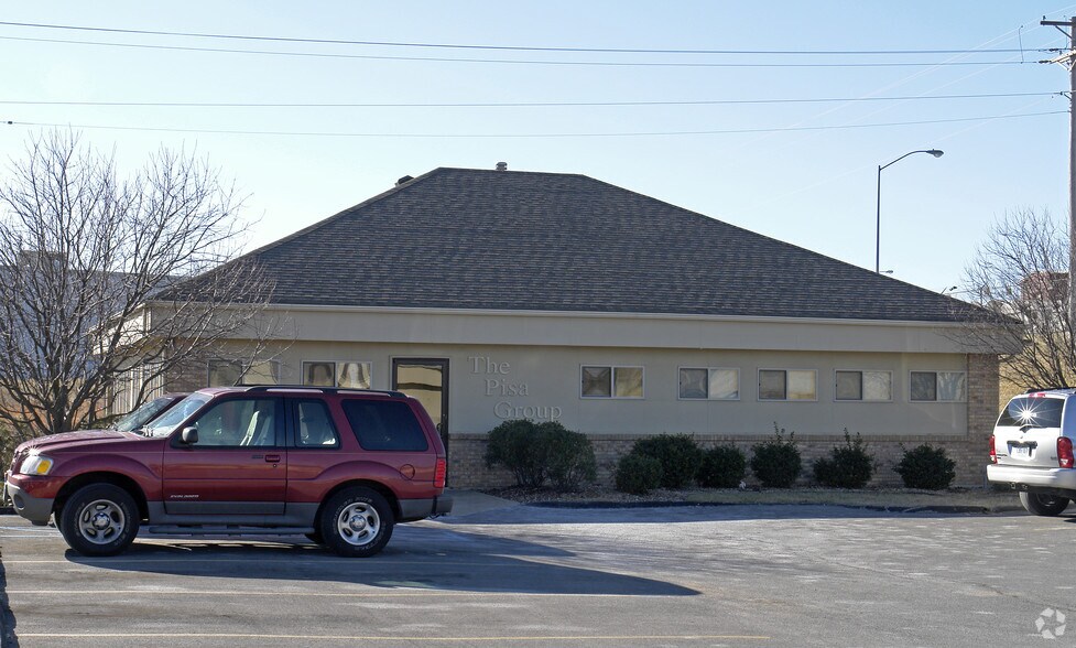 More Photos Of 2085 Collier Corporate Pky, Saint Charles Office For Sale