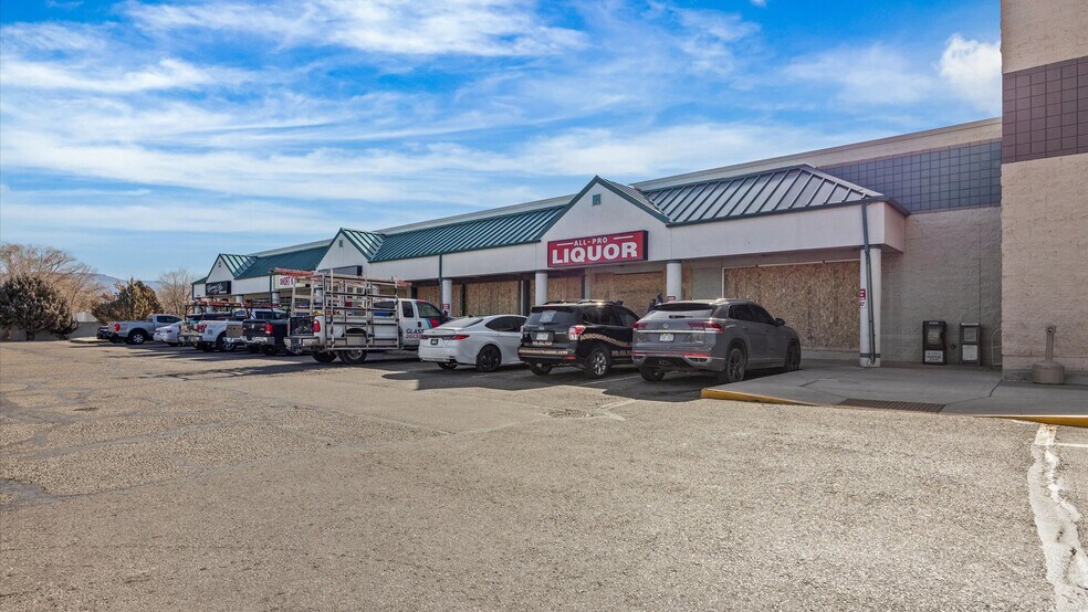 More Photos Of 2913 Patterson Rd, Grand Junction General Retail For Sale