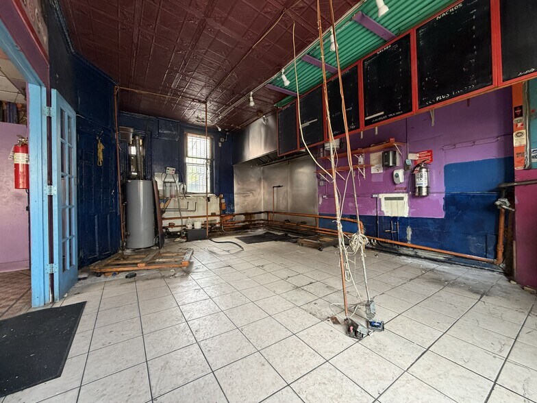 More Photos Of 339 Graham Ave, Brooklyn Storefront Retail Residential For Lease