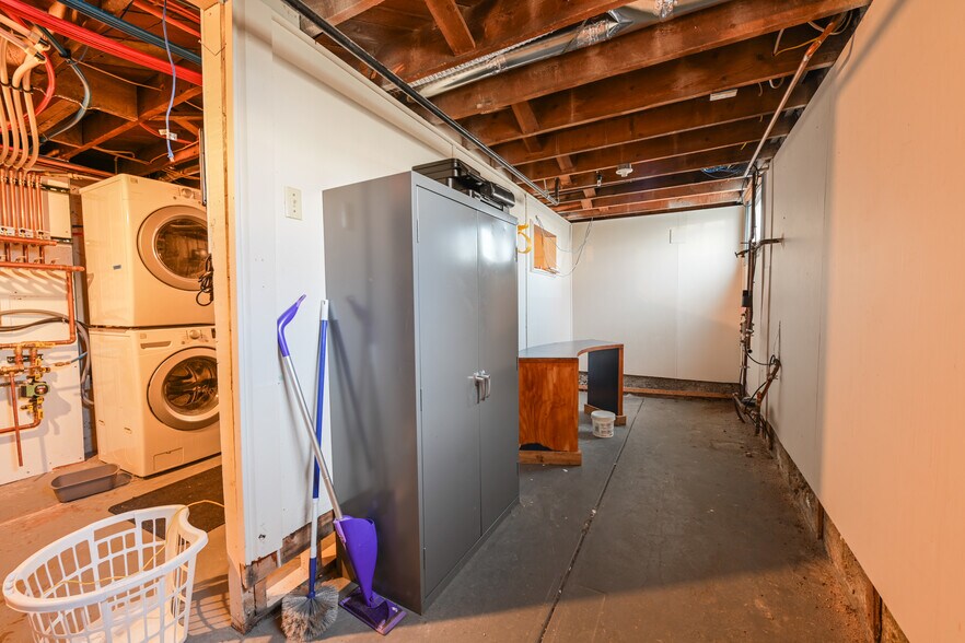 More Photos Of 322 N Main St, Gunnison Office Residential For Sale