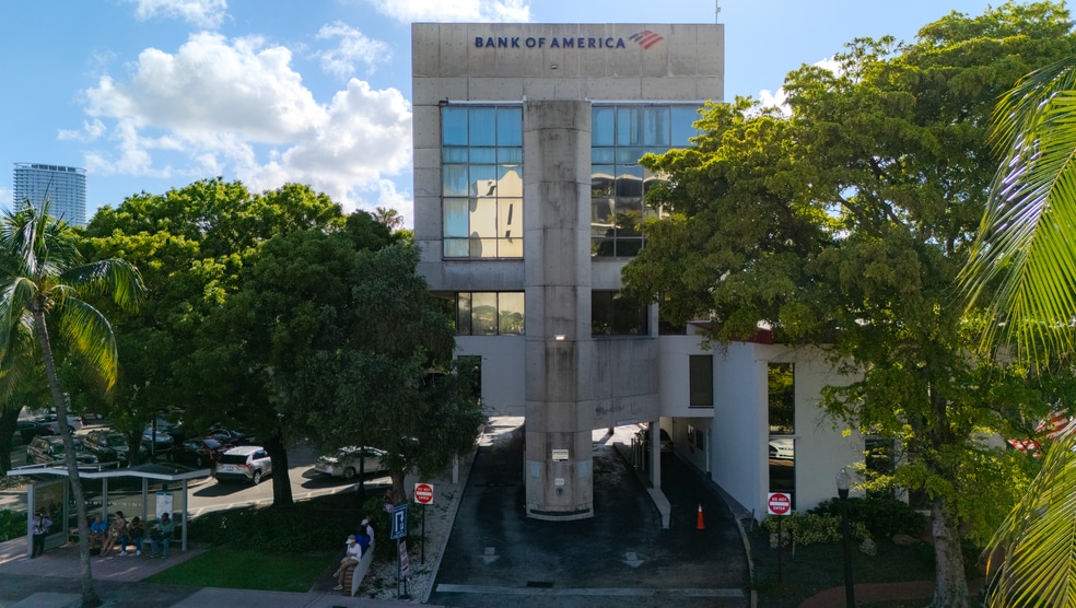 More Photos Of 930 Washington Ave, Miami Beach Office For Lease