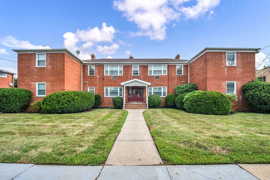 More Photos Of 885 S Green Rd, Cleveland Apartments For Sale