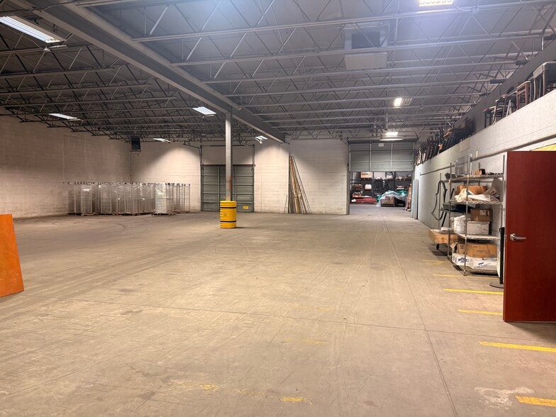 More Photos Of 6146 Molloy Rd, East Syracuse Industrial For Lease