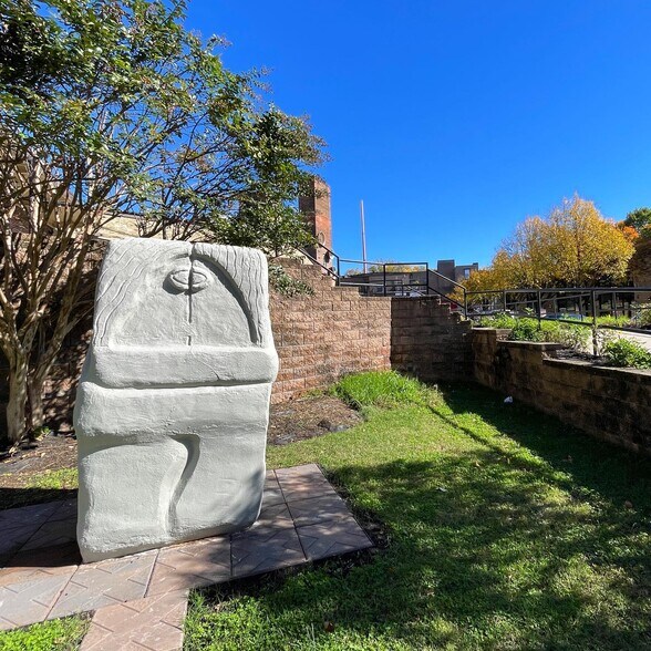 More Photos Of 3502 SCOTTS Ln, Philadelphia Office For Lease