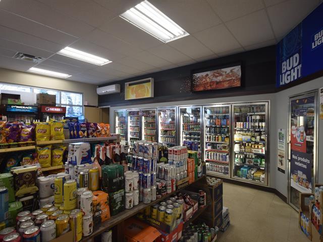 More Photos Of 340 Av Béthany, Lachute Service Station For Sale