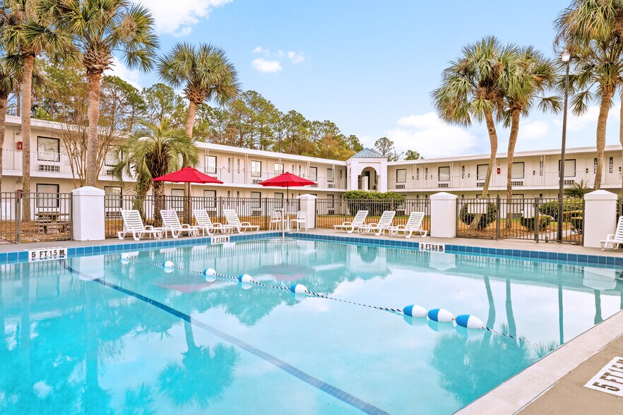 More Photos Of 1153 Airport Rd, Jacksonville Hotel For Sale