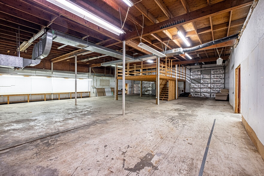More Photos Of 3271-3273 Old Washington Rd, Waldorf Flex For Lease