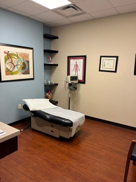 More Photos Of 12319 N Mopac Expy, Austin Medical For Sale