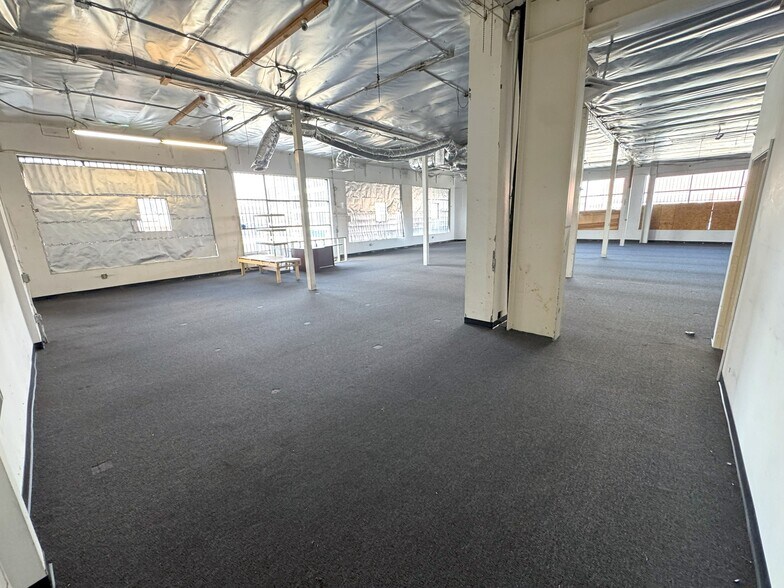 More Photos Of 600-602 E 12th St, Los Angeles Warehouse For Lease