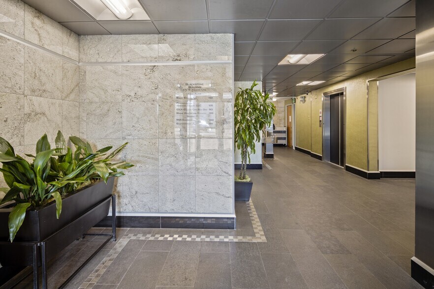 More Photos Of 670 W Fireweed Ln, Anchorage Office For Lease