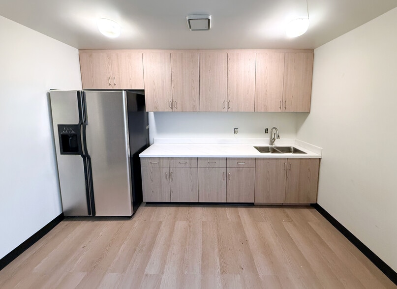 More Photos Of 3505 Cadillac Ave, Costa Mesa Light Distribution For Sale