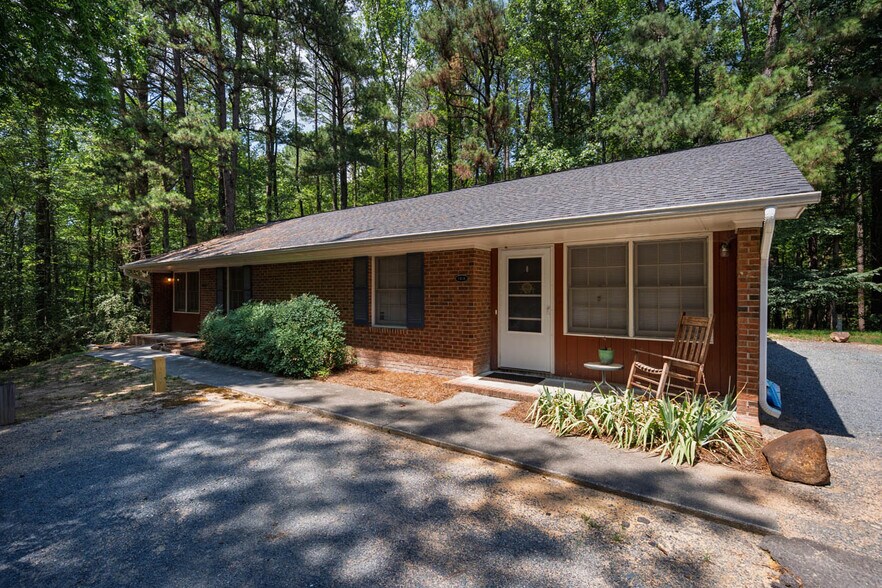 More Photos Of 547 Cedar Lake Rd, Chapel Hill Multifamily For Sale