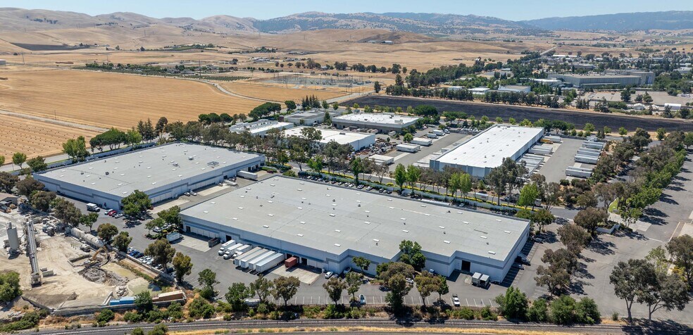 More Photos Of 7888 Marathon Dr, Livermore Warehouse For Lease