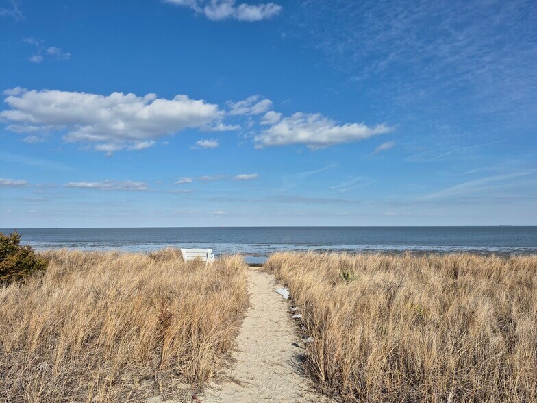 More Photos Of 360 Bay Ave, Milford Storefront Retail Residential For Sale