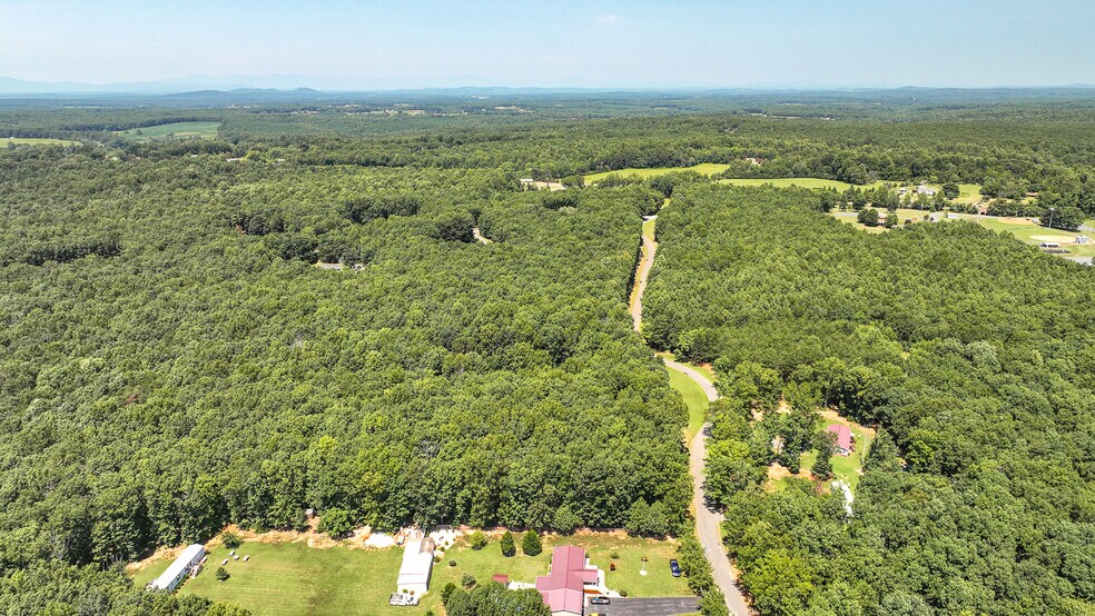 More Photos Of 1105 W Lake Rd, Spout Spring Trailer Camper Park For Sale