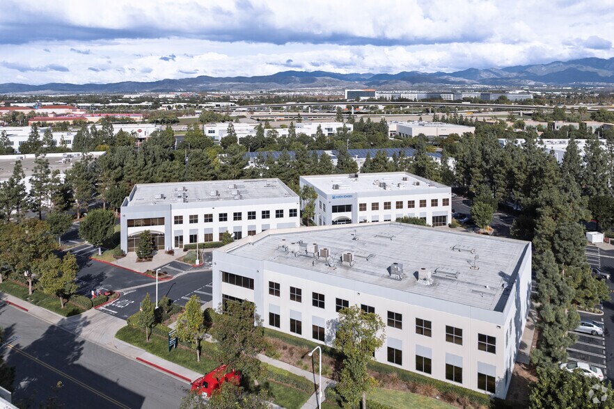 More Photos Of 10 Bunsen, Irvine Loft Creative Space For Lease